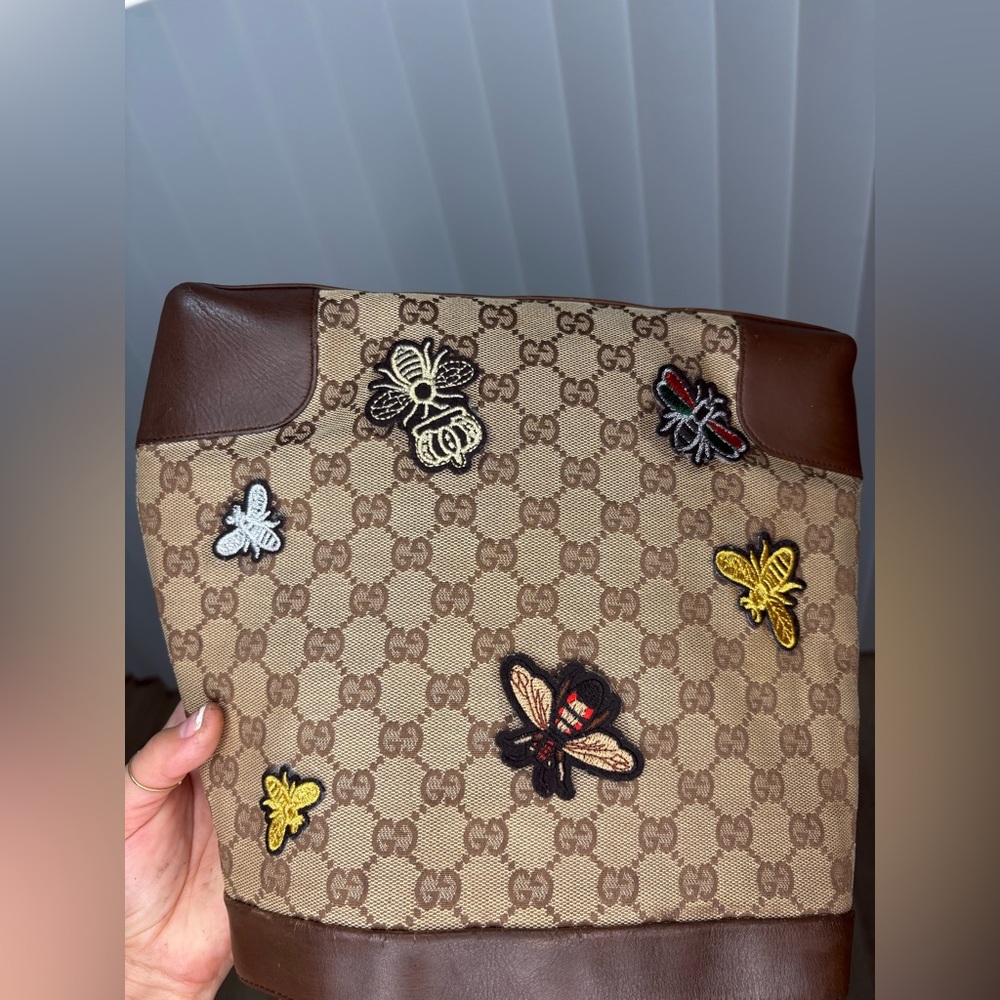 Gucci Tan and Brown Monogram Shoulder Bag - Picture 15 of 16